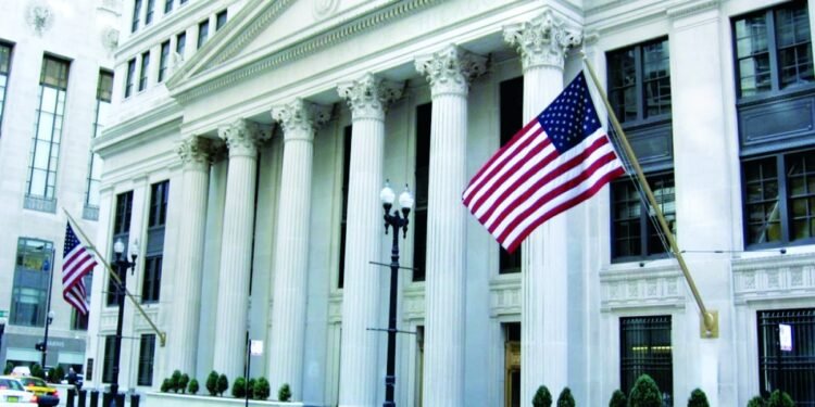 أسعار الفائدة الجديدة في بنوك الإمارات والكويت والبحرين وقطر بعد قرار «الفيدرالي».. تعرف عليها