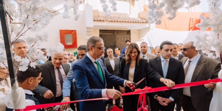 بنك التعمير والإسكان يفتتح مبنى رياض الأطفال بمدرسة النور للمكفوفين بمحافظة الفيوم 