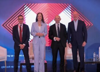 إتش إس بي سي” يختتم منتدى الخبراء الاقتصاديين بالقاهرة وسط توقعات بنمو 8% لمصر