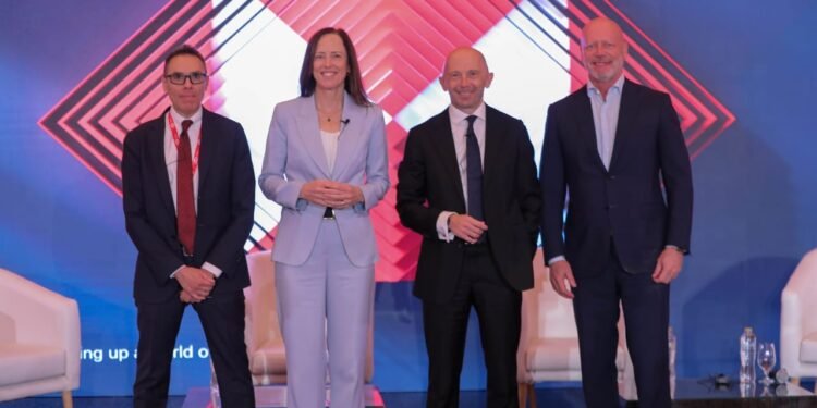 إتش إس بي سي” يختتم منتدى الخبراء الاقتصاديين بالقاهرة وسط توقعات بنمو 8% لمصر