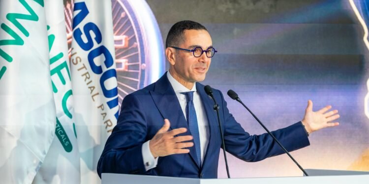 رئيس اقتصادية قناة السويس يضع حجر أساس أكبر مصنع للقاحات والأدوية في مصر باستثمارات 150 مليون دولار”