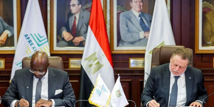 البنك المركزي وبنك التصدير والاستيراد الإفريقي يوقعان مذكرة تفاهم لإنشاء بنك للذهب في مصر