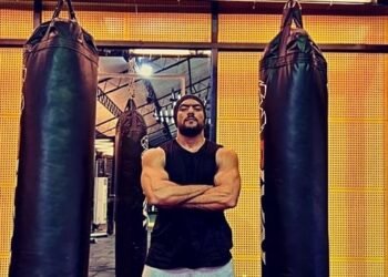 أحمد العوضي في مواجهة الخطر والغموض بـ”علي كلاي”