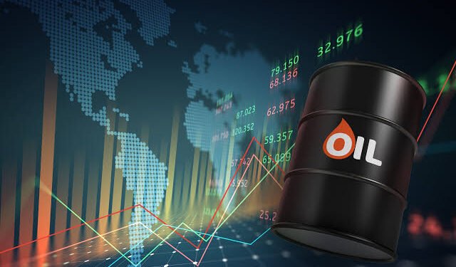 تراجع أسعار النفط عالمياً بنسبة 1% بعد تصريحات ترامب بشأن الخام الفنزويلي