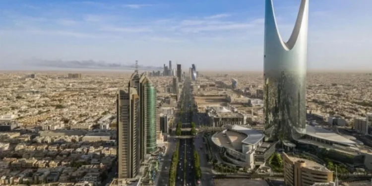 السعودية تبدأ تطبيق نظام تملّك غير السعوديين للعقار عبر بوابة عقارات السعودية