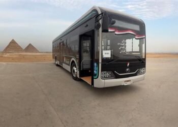النصر للسيارات تطلق التشغيل التجريبي للأتوبيس الكهربائي “نصر EV” بمنطقة أهرامات الجيزة