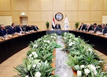 كامل الوزير يضع خارطة طريق لترفيق منطقتي “أبو رواش” و”كوم أبو راضي” لتعزيز الاستثمار الصناعي