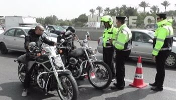 حملات مرورية مكثفة بالقاهرة والجيزة.. ضبط 68 دراجة نارية مخالفة خلال 24 ساعة