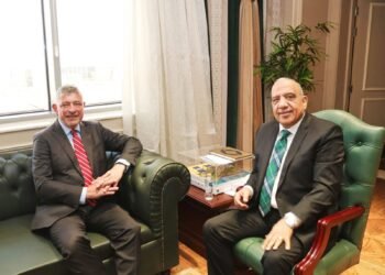 وزير الكهرباء والسفير الدنماركي