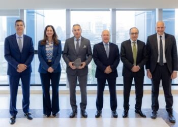 البنك الأهلي المصري يفوز بجائزة أفضل صفقة مصرفية مستدامة في مصر لعام 2025» من Euromoney