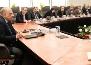 وزير الكهرباء يعلن الطوارئ استعدادًا لرمضان والصيف.. لا تهاون في استقرار التيار