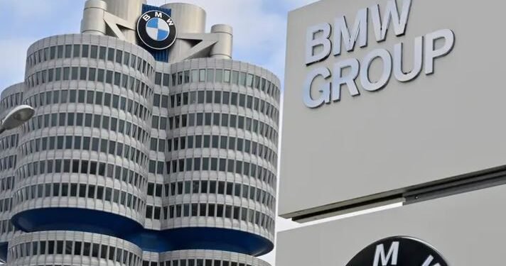 صدمة عالمية.. BMW تستدعي مئات الآلاف من سياراتها بسبب خطر الحريق!