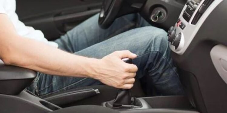 أسباب ضعف سحب السيارة وطرق إصلاحها بسهولة قبل الذهاب إلى الميكانيكي