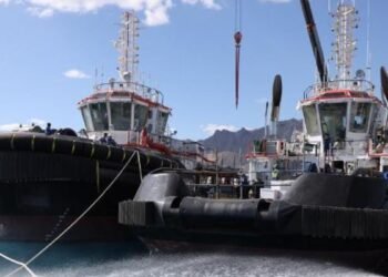 قناة السويس تعزز أسطولها البحري.. انضمام «عزم 3» و«عزم 4» بقوة شد 90 طن في إطار خطة التحديث الشامل