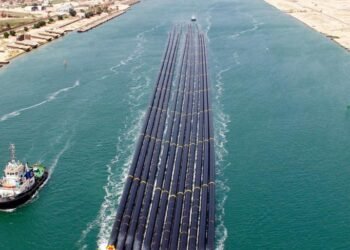 قناة السويس