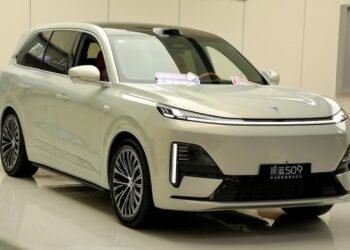 سيارة ديبال