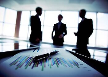 المستثمرون