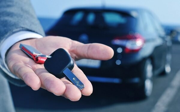 تأجير السيارات