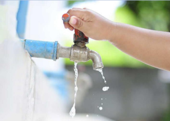 كل نقطة بتفرق.. حيل ذكية وبسيطة لتوفير مياه المنزل وتقليل الفاتورة في 2026