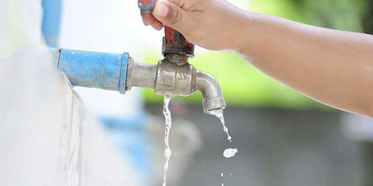 كل نقطة بتفرق.. حيل ذكية وبسيطة لتوفير مياه المنزل وتقليل الفاتورة في 2026