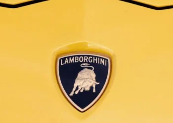 تأثر أرباح لامبورجيني لعام 2025 بسبب التعريفات الأمريكية وتراجعها عن إنتاج السيارات الكهربائية