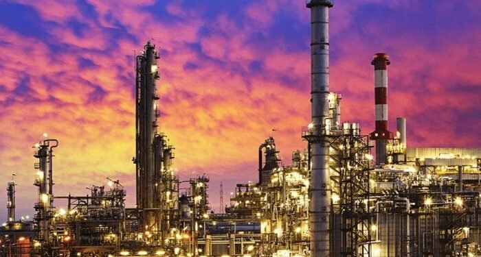 أمن الطاقة العالمي: تحولات المسارات التجارية وتأثيرها على أسعار المستهلك