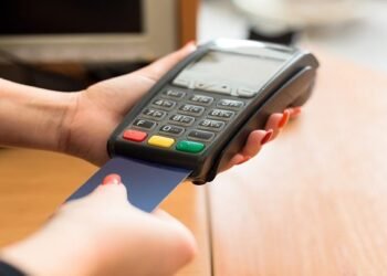 الدفع الإلكتروني في مصر: راحة ولا مصاريف زيادة على المواطن؟