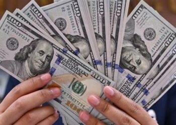 سعر الدولار اليوم .. استقرار ملحوظ داخل البنوك بمنتصف العاملات