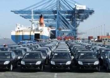  الرسوم الجمركية على السيارات: هل تحد من الاستيراد أم ترفع الأسعار فقط؟