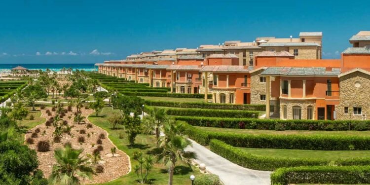 طفرة في العقارات الساحلية تجذب المستثمرين المحليين والأجانب