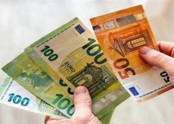 سعر اليورو اليوم في مصر الأحد 19 أبريل 2026 منتصف التعاملات.. تباين طفيف بين البنوك