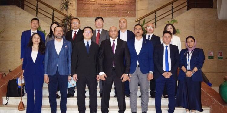 وفد صيني يزور غرفة القاهرة لبحث التعاون التجاري والاستثماري المشترك