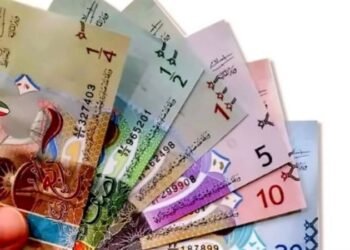 سعر الدينار الكويتي اليوم الأحد 3 مايو 2026 أمام الجنيه المصري في بداية التعاملات