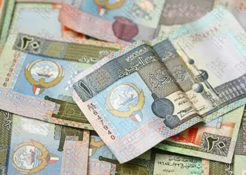 تراجع سعر الدينار الكويتي بالبنوك اليوم الأحد