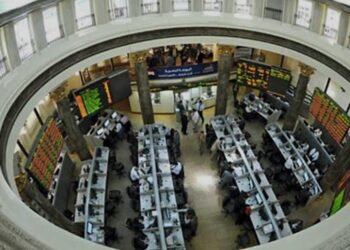 البورصة المصرية تتراجع للجلسة الثانية.. ورأس المال السوقي يربح 8 مليارات