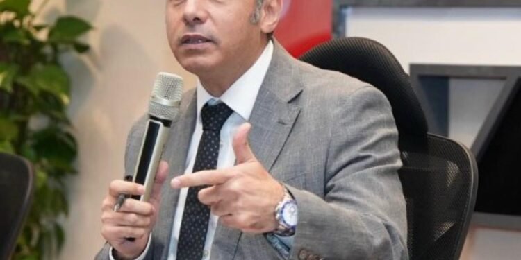 إسلام عزام، رئيس الهيئة العامة للرقابة المالية