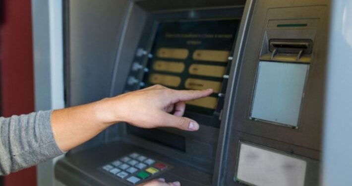 تحرك برلماني عاجل بسبب نقص السيولة في ماكينات ATM.. ومطالب للبنك المركزي التدخل قبل عيد الأضحى