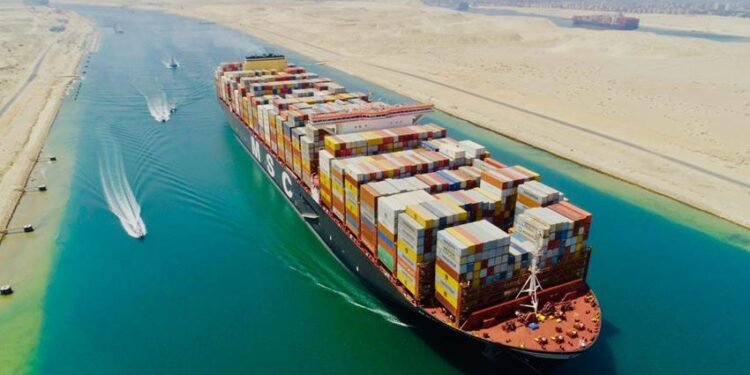 السمدوني: مركز لوجستي عالمي بقناة السويس يعزز مكانة مصر على خريطة التجارة الدولية