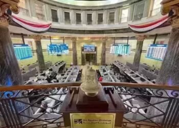 البورصة تفتتح تعاملات الإثنين على تراجع جماعي.. والتداولات تسجل 1.5 مليار جنيه خلال نصف ساعة
