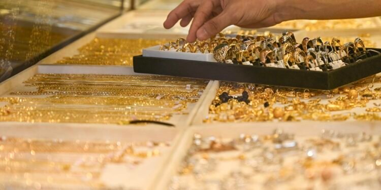 سعر الذهب اليوم الإثنين