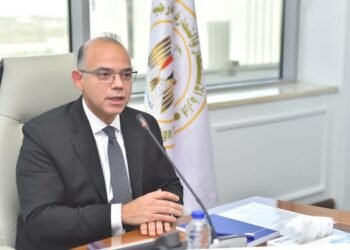 وزير الاستثمار يشهد حق انتفاع مبنى المعرض الدائم