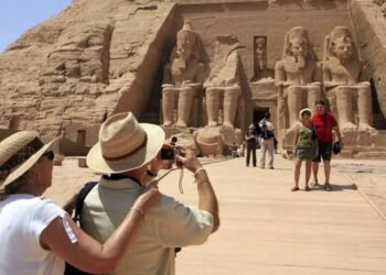 صحف أيرلندية تبرز تنوع المقصد السياحي المصري وتؤكد مكانته بين أبرز الوجهات العالمية