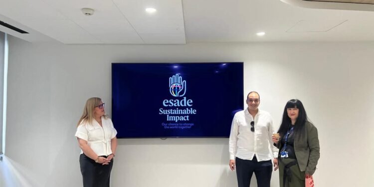 عبدالله السادات يبحث سبل تعزيز التعاون الأكاديمي والبحثي بين مركز شاف و جامعة “ESADE” الإسبانية
