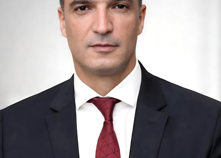 وزير الصناعة يصل العاصمة اللاتفية ريجا للمشاركة في أعمال الاجتماع السنوي الخامس والثلاثين ومنتدى الأعمال الخاص بالبنك الأوروبي لإعادة الإعمار والتنمية (EBRD)