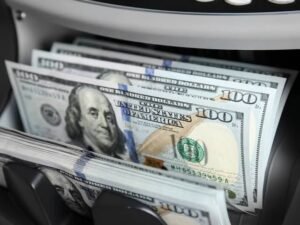 سعر الدولار اليوم