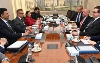 وزير الصناعة ومساعد وزير التجارة الأمريكي