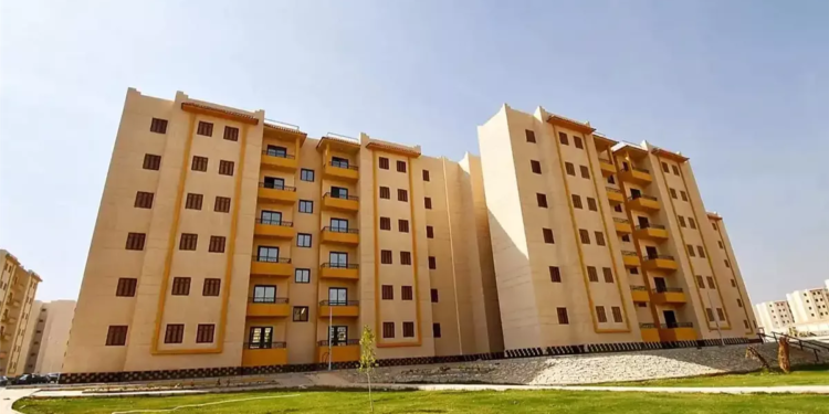 وزيرة الإسكان
