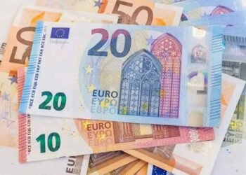 سعر اليورو اليوم الأربعاء
