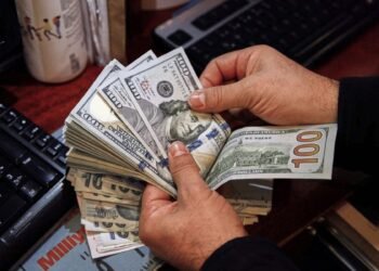 هبوط مسائي.. الدولار يتراجع أمام الجنيه و50.90 جنيه أعلى سعر للبيع بالبنوك