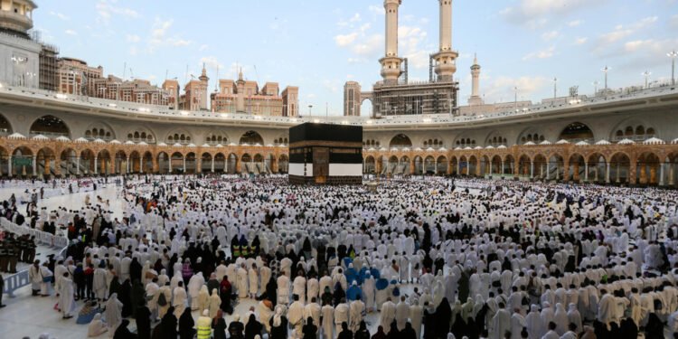 غرفة شركات السياحة تحذر من سماسرة الحج وبرامج الحج الوهمية